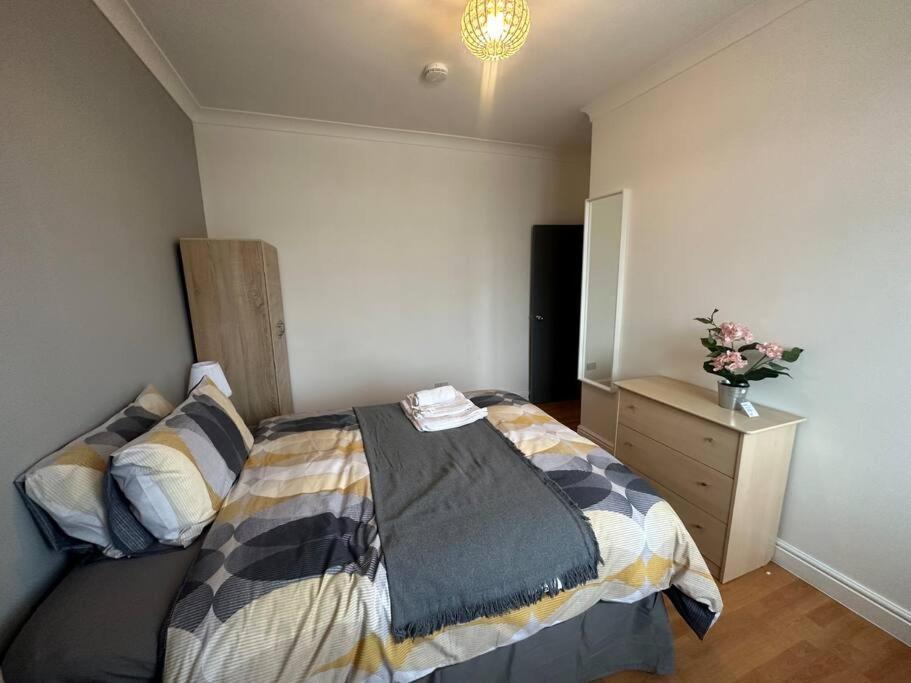 5 Bedroom House Se6 ลอนดอน ภายนอก รูปภาพ