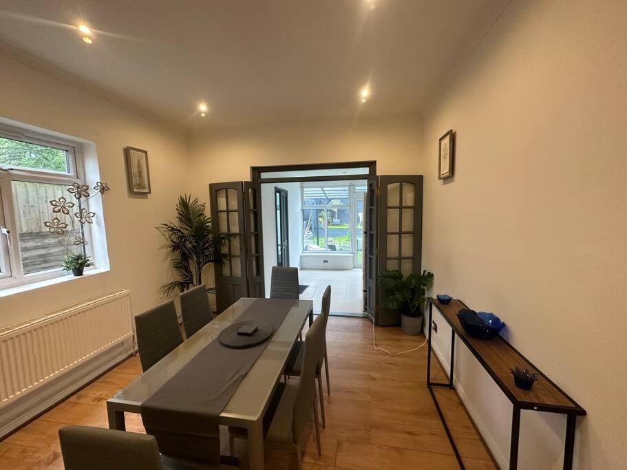 5 Bedroom House Se6 ลอนดอน ภายนอก รูปภาพ