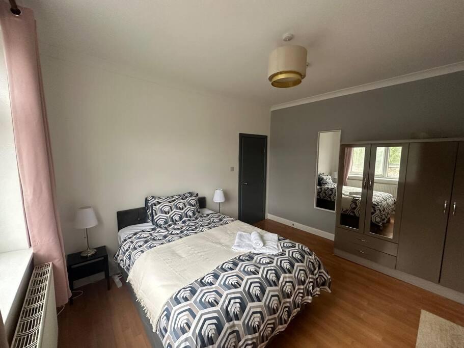 5 Bedroom House Se6 ลอนดอน ภายนอก รูปภาพ