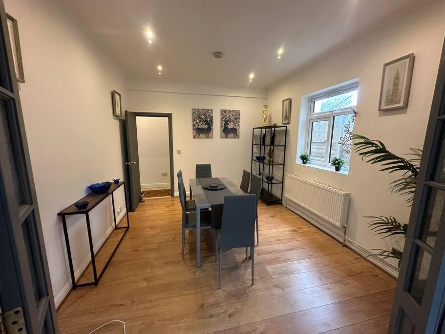 5 Bedroom House Se6 ลอนดอน ภายนอก รูปภาพ